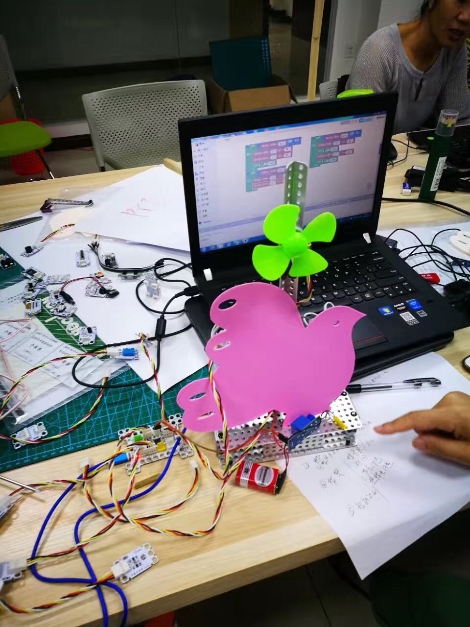 无锡市利用暑期积极开展无锡市中小学教师信息技术提高培训创客教育